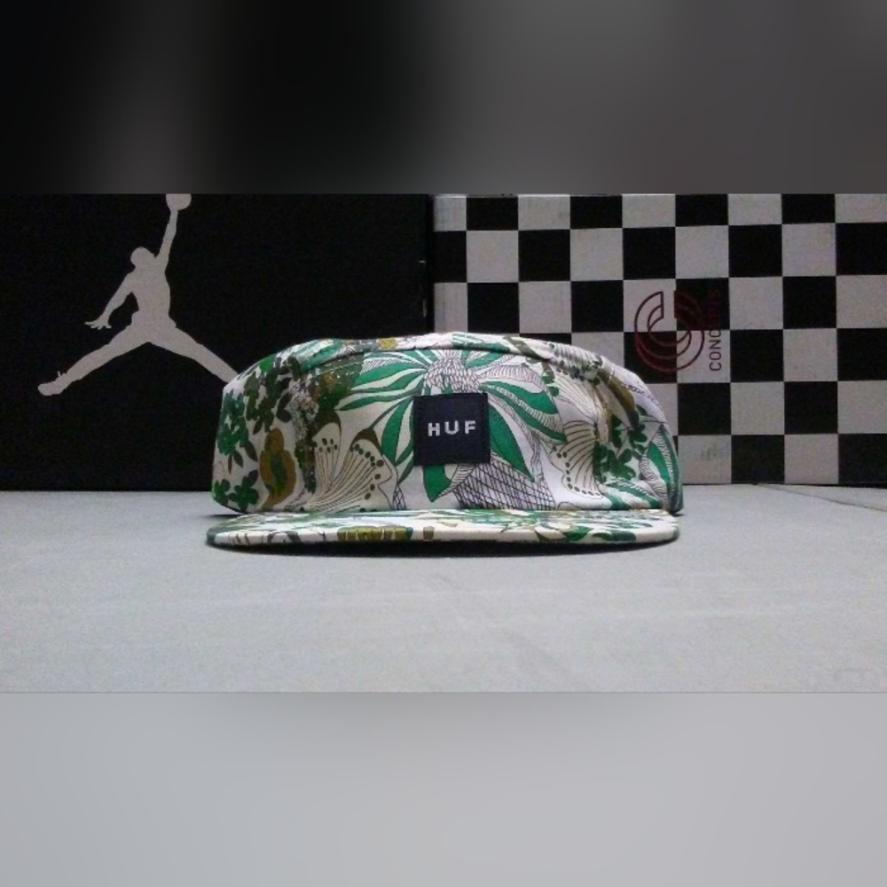 S/S '11 HUF 5Panal Strapback Hat